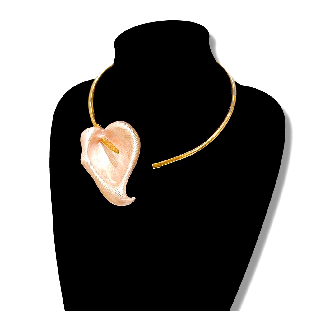 HEAD-TURNING BOTANICAL | Two-Tone Cala Lily Sculptural Statement Necklace | NEW - Picture 5 of 6